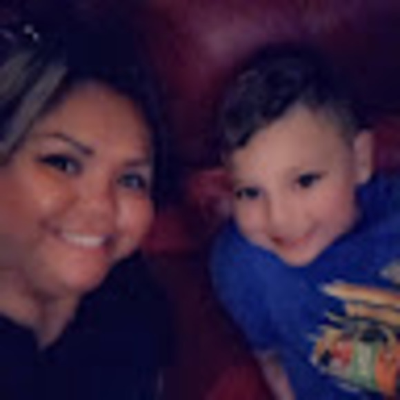 Meet your Posher, Carla - Picture 1 of 1